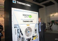 Tom Smets van Thermo King bij de Magnum Plus Optima. Door een speciale nieuwe technologie wordt zuurstof onttrokken uit de container en dit zorgt voor een tragere rijping en de kwaliteit van de producten blijft langer goed.