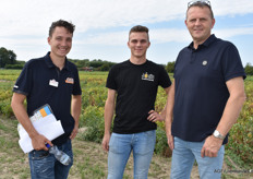 Joel en Jaap Nieuwenhuijse van Jonika met Reinier Stoutjesdijk van Delphy