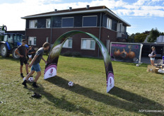 Scoren met de Hy-rassen was een succes. Er liepen heel wat bezoekers met een bal van De Groot en Slot rond